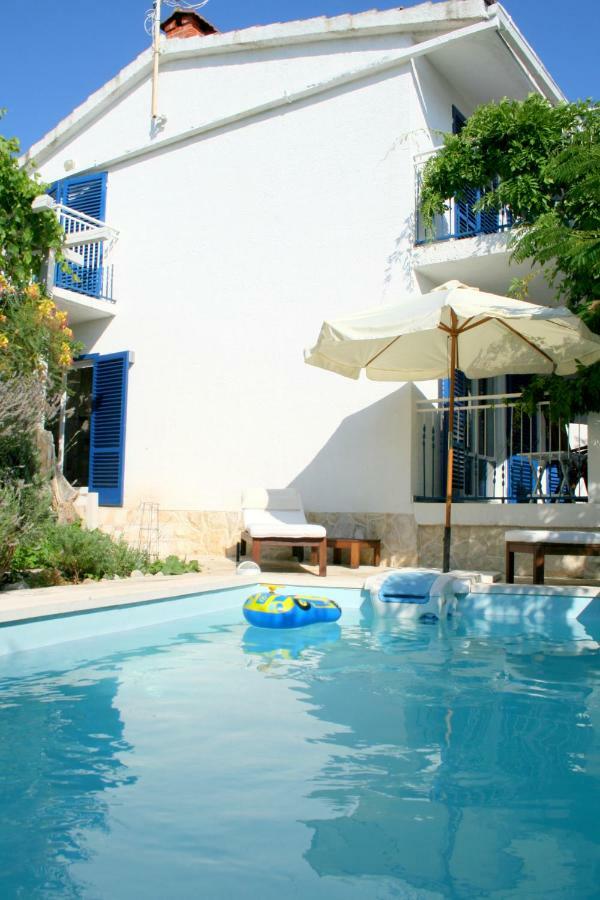 Apartments Mediterraneo カプリエ エクステリア 写真